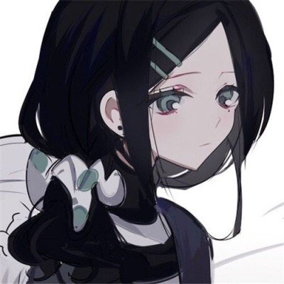 店员回应女子光脚试鞋留白色碎屑